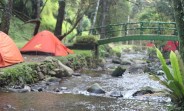 Wisata di Subang Ini Cocok untuk Family Holiday dan Gathering, Background Gunung Tangkuban Perahu Lho