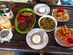 Tempat Makan Sunda Terenak Dekat Kebun Raya Bogor: Warung Sate Maranggi H. Enoh, Nikmati Prasmanan Sampai Puas!