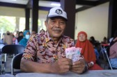 ALHAMDULILLAH! Bansos Tambahan Akhir Tahun Ada BLT 600 Ribu dan Bantuan Keluarga Rentan Stunting