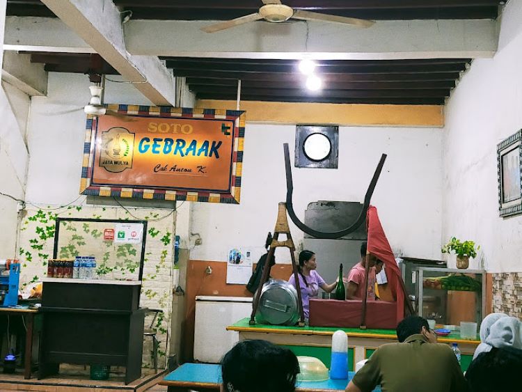 Lima Tempat Makan Soto dan Sop Legendaris di Tebet Kelezatannya Sudah Terkenal Sejak 1975