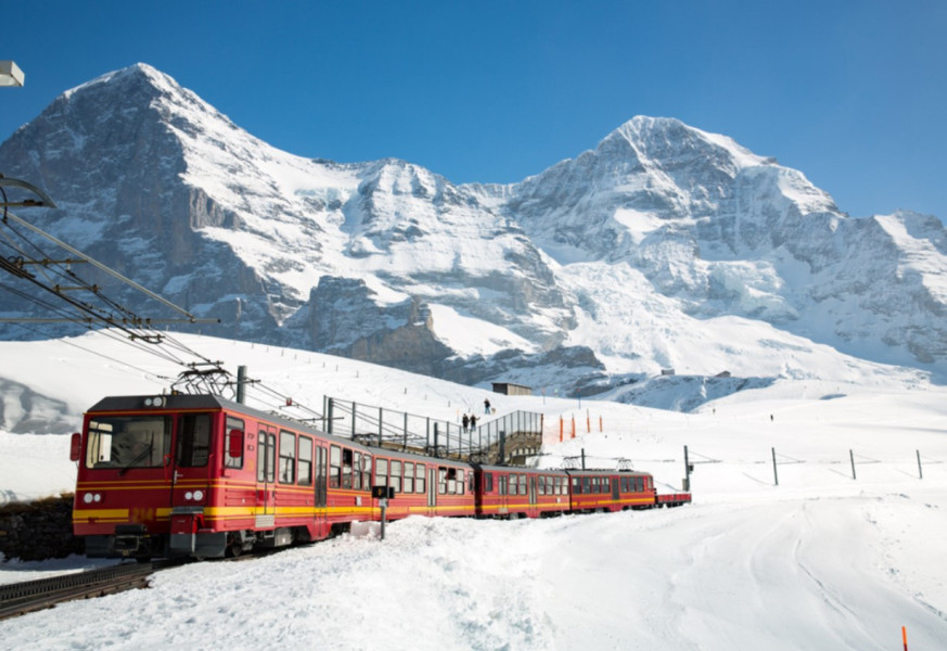 Promo Liburan Musim Panas di Swiss, Jelajahi Jungfraujoch, Chamonix, dan Lauterbrunnen, Nikmati Keindahan Alam Eropa Cupa Jutaan Kok Bisa?