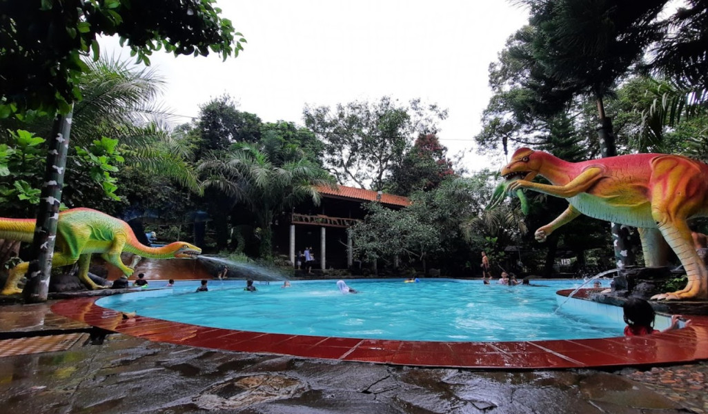 Wisata Keluarga Menjelajahi Mini Zoo, Bermain Air dan Menikmati Kuliner Khas Semarang di Ngrembel Asri, Para Mancing Mania Merapat
