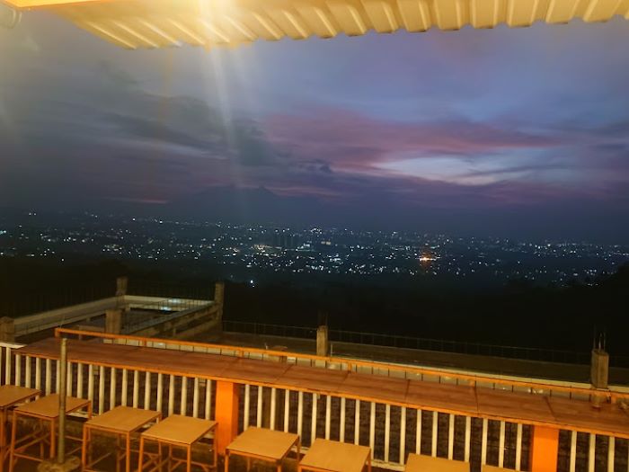 5 Rekomendasi Kafe Rooftop di Bogor dengan Pemandangan Indah dan Suasana Sejuk