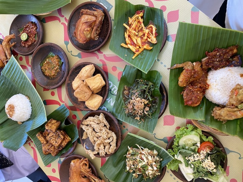 Tempat Makan Murah di Bintaro yang Bikin Dompet Aman, Tanpa Harus Makan Mie Instan!