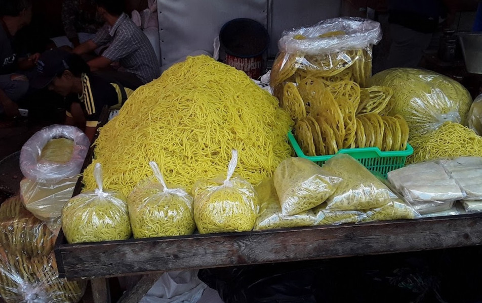 Mie Glosor Bogor, Takjil Legendaris Kota Hujan yang Wajib Dicoba saat Ramadhan, Sensasi Lumer di Mulut