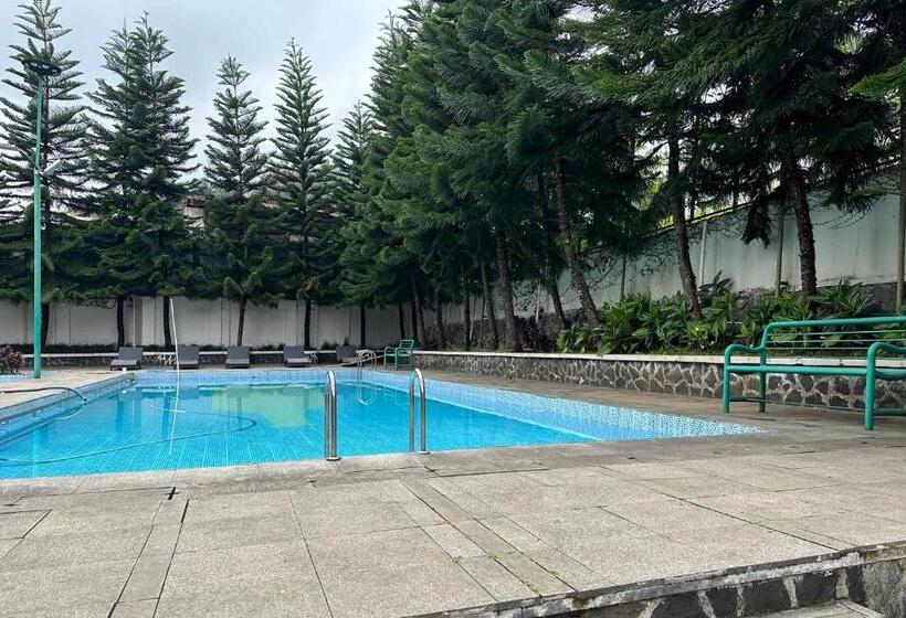 Review Penginapan Low Budget di Puncak Bogor: Urban View Resort Botol Cisarua