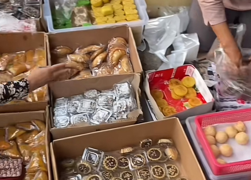 Berburu Jajanan Kue Subuh Di Pasar Anyar Bogor Mirip Pasar Senen Jakarta