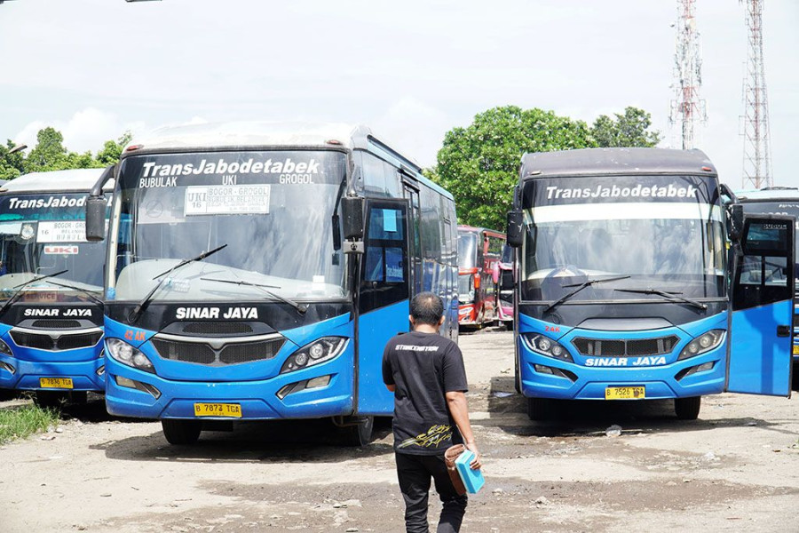 Aspal di Terminal Bubulak Bogor Makin Parah, Perbaikan Sementara Hanya dengan Bongkahan Aspal