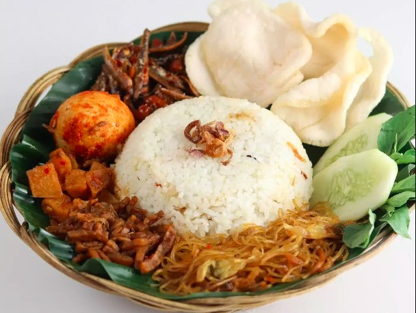 6 Tempat Nasi Uduk Betawi Paling Favorit di Bogor Lengkap dengan Alamat, Wajib Mampir!