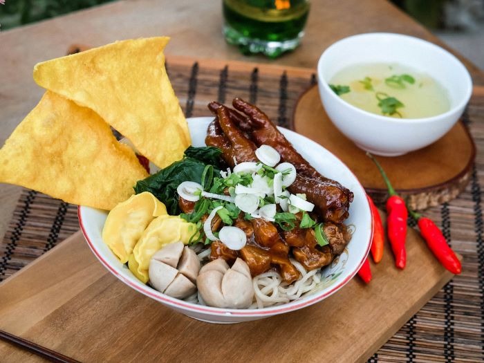 Mie Ayam Bangkalan Abu Nawas, Kuliner Bogor Paling Rame Pembeli Rasanya Memang Sangat Menggoda