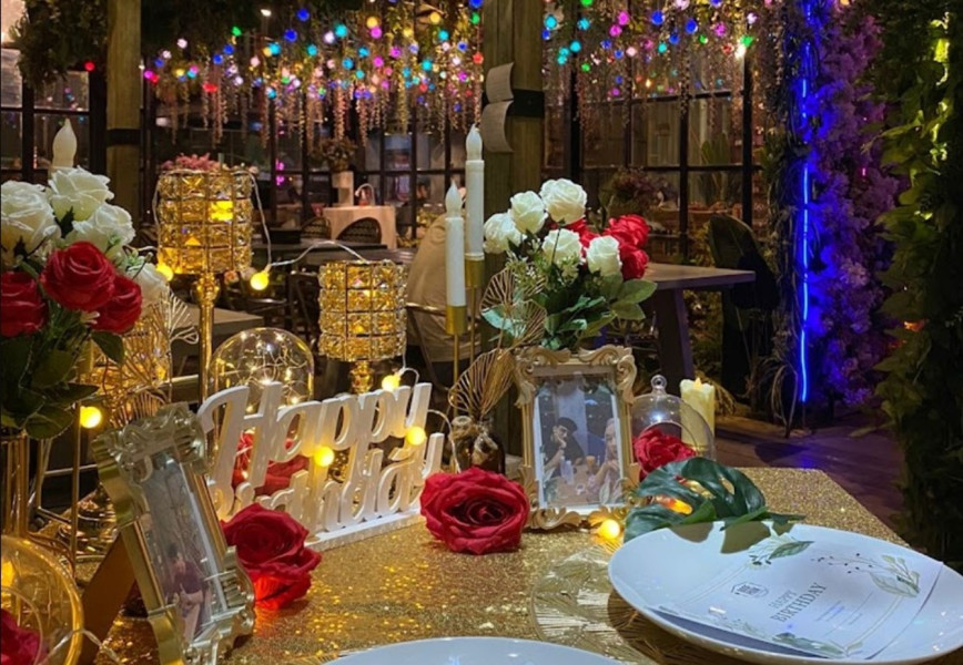 Tempat Keren Ngadain Ulang Tahun, Arisan, Reuni, Wedding di Roofpark Cafe and Restaurant Bogor, Lengkap dengan Live Musik dan Instagramable