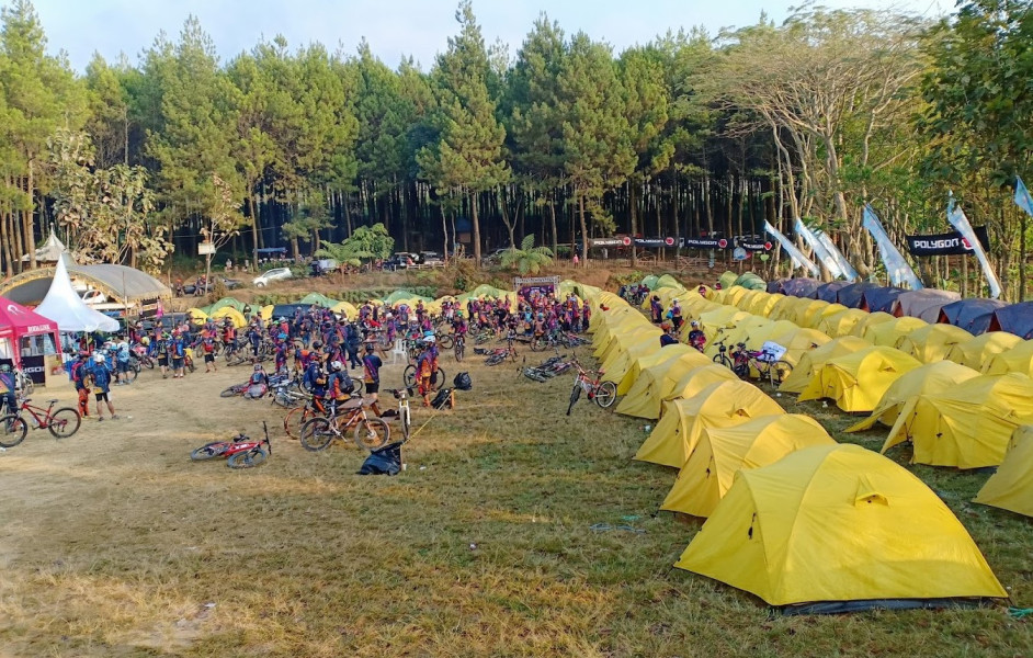Wisata Kaki Gunung Kawi Worth It, Bisa Piknik Plus Camping No HTM No Parkir Semua 100 Persen Gratis Tis