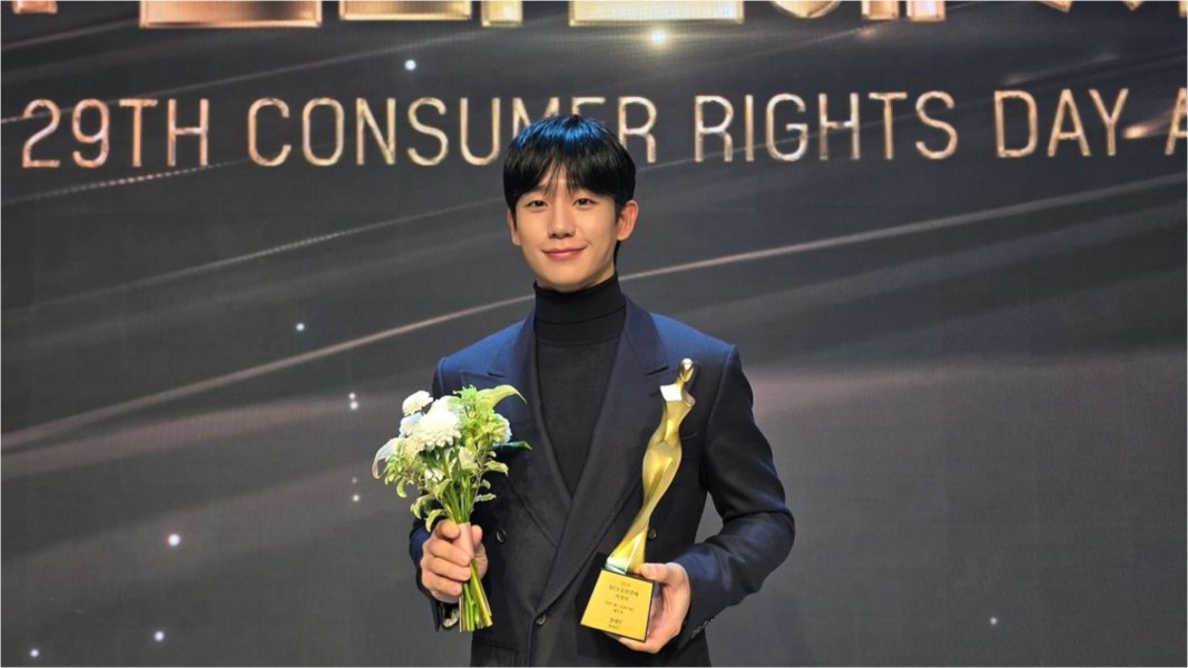 Jung Hae In Sabet Penghargaan Aktor Terbaik di Ajang KCA Culture and Entertainment Awards 2024