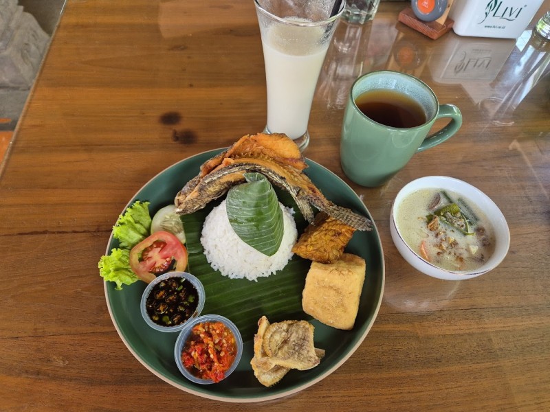 Lesung Mas Resto: Nikmati Nuansa Pedesaan Jawa di Tengah Kota Bogor dengan Live Music Setiap Malam Minggu