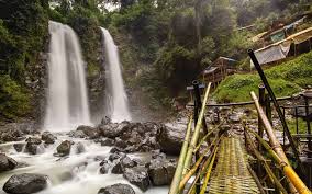 Review Perjalanan Seru Menuju Curug Cinulang, Pesona Tersembunyi di Bandung Timur