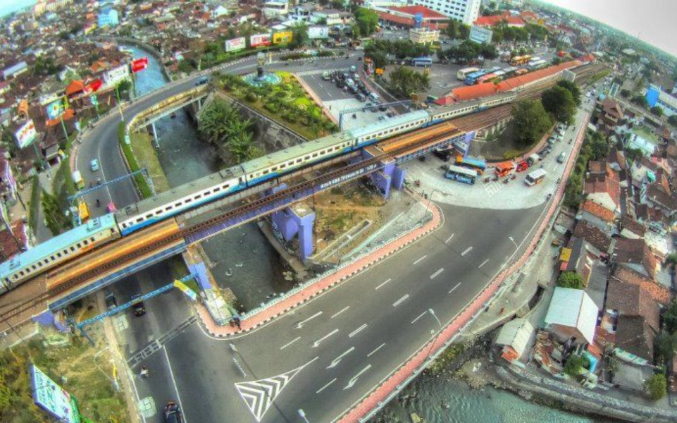 Satu-satunya di Indonesia! Cuma di Jogja Bisa Ngerasain Motoran di Lajur Kanan, Jembatan Kretek Kewek Bikinan Eropa