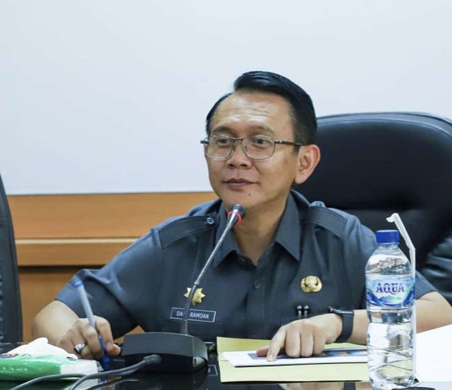 PJ Bupati Kab Bekasi Beri Kado Kenaikan UMK Kabupaten Bekasi 2024 untuk Buruh