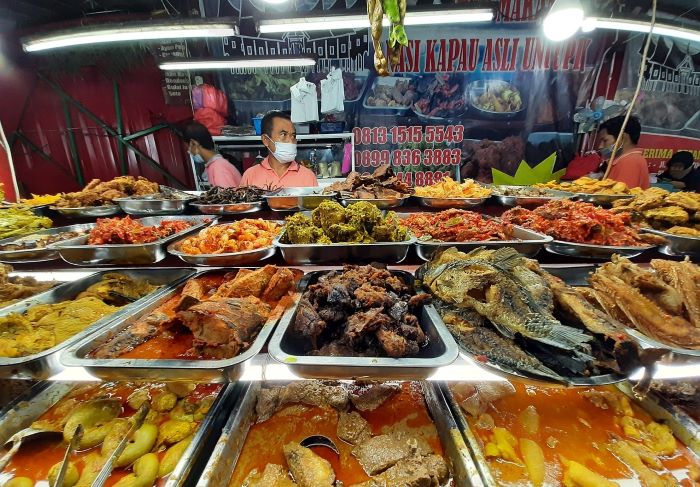5 Tempat Makan Padang di Bandung Rasa Paling Juara dan Autentik