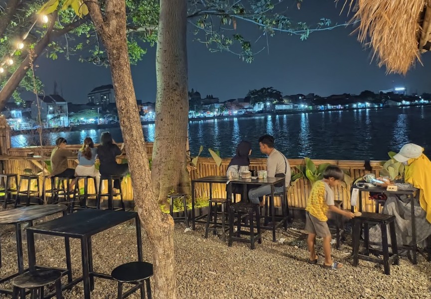 Pala Kali Coffee Terbaru 2025, Surga Nongkrong Bernuansa Alam di Depok
