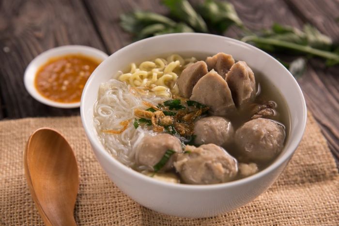 Bakwan Malang Umay: Sensasi Bakso Jumbo Asli Malang yang Lagi Viral di Bogor