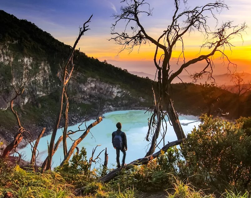 Wisata Sunrise Terbaik Cuma 3 Jam dari Jakarta, Ada Paket Jelajah Astronominya