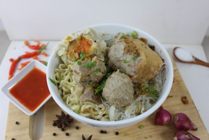 Tempat Makan Bakso di Bogor Hujan-hujan Gini Emang Enaknya Ngebakso