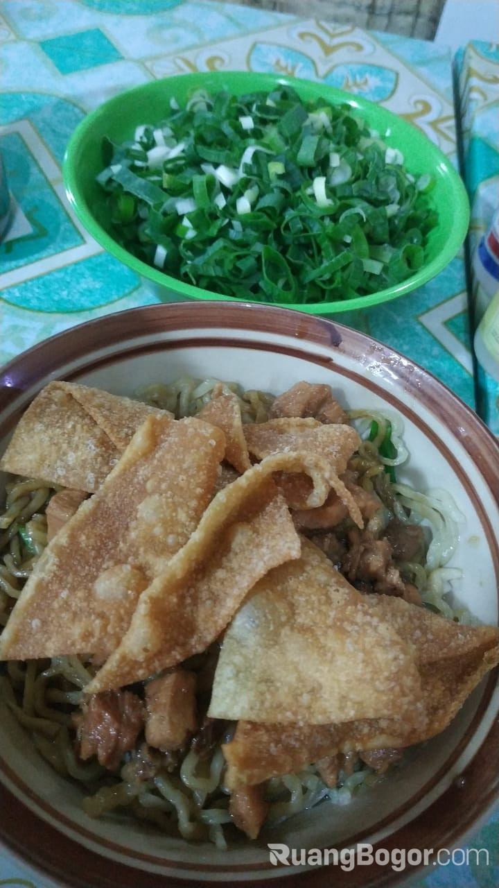 MIe Ayam Dondon Pujasera Blok M, Yang Rindu Mie Khas Solo Merapat ke Jaksel yuk!