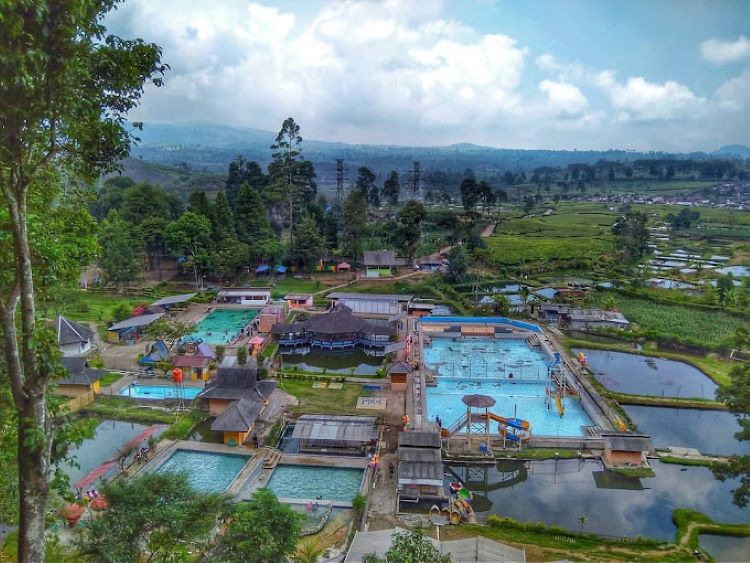 5 Tempat Wisata Pemandian Air Panas di Bandung Cocok untuk Hilangkan Stres dan Menyegarkan Diri