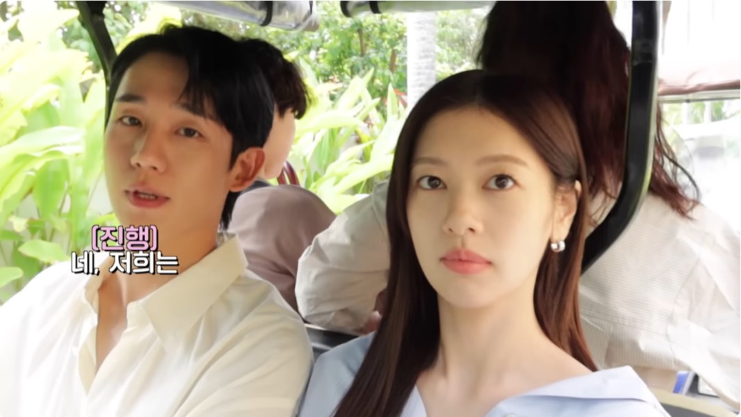 Jung So Min Bagikan Vlog Keseruan Pemotretan di Bali Bersama Jung Hae In, Ada Sesuatu yang Membuatnya Selalu Salfok!