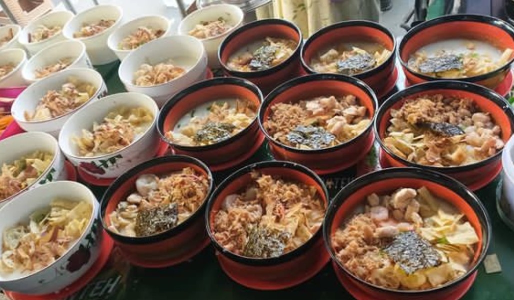 3 Menu yang Wajib Dipesan di Bubur Tokyo Viral Bogor, Bikin Mau Balik Lagi!