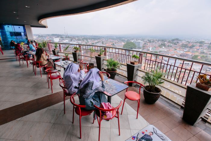 Tempat Makan di Kota Bogor dari Atas Ketinggian Pemandangannya Lansung Gunung Salak