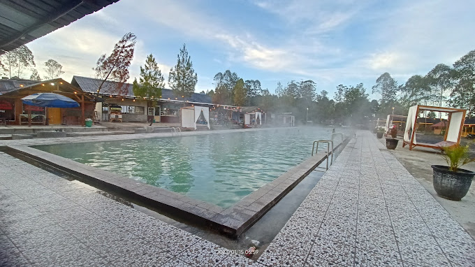 Dekat Rumah Pengabdi Setan di Bandung Ada Carita Alam Hot Spring Resort, Kolam Air Panasnya Bikin Iblis dan Jin Kabur