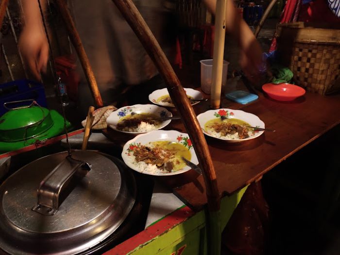 10 Surga Kuliner Street Food di Jakarta Terkenal dengan Rasanya yang Enak dan Harga Murah