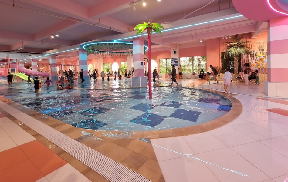 Tropikana Waterpark Cibinong, Keseruan Bermain Air untuk Keluarga di Dalam Mall