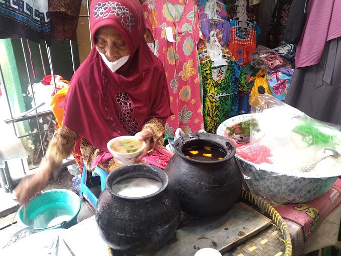 Dawet Mbah Hari: Legenda Kuliner di Pasar Beringharjo Yogyakarta