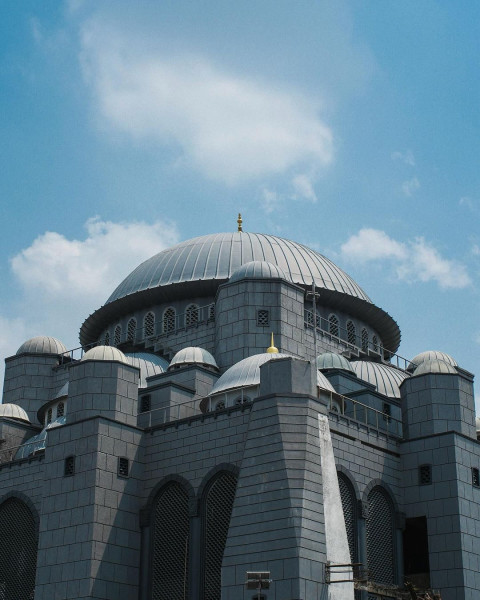 Bukan di Turki, Cuma di Jakarta Selatan Bisa Wisata Religi Kagumi Kemegahan Replika Masjid Sultan Ahmed yang Diakui UNESCO