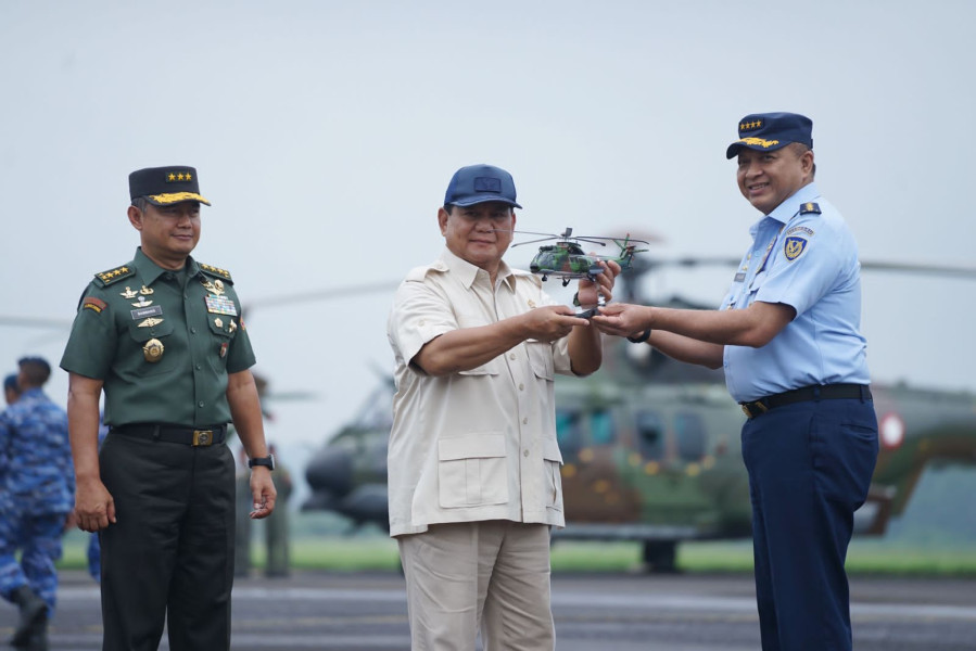 Menhan Prabowo Berikan 8 Helikopter untuk Lanud Atang Sendjaja Bogor