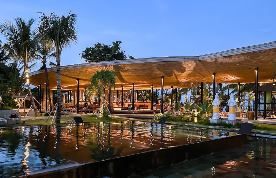 Restoran di Bali Ini Dapat Julukan Best Dining Experience, di Pinggir Pantai Sangat Romantis