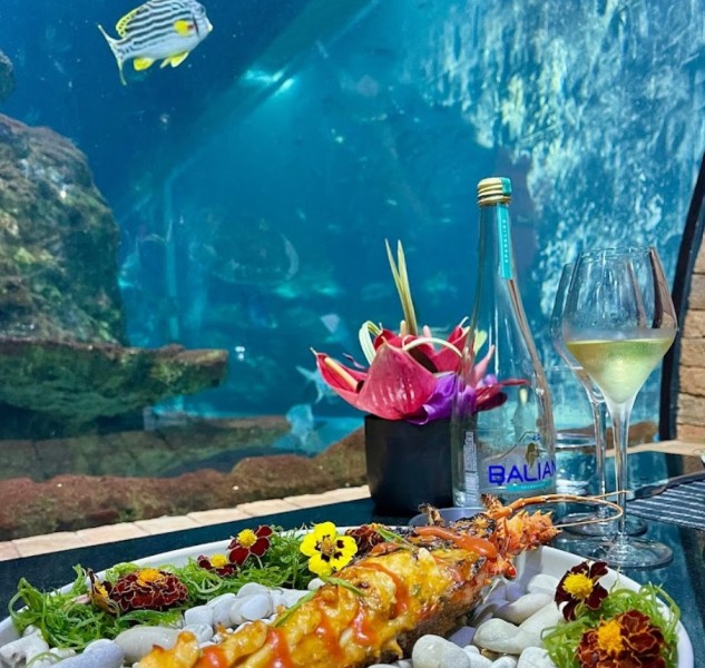 Cobain Fine Dining Bawah Laut di Koral Restaurant Bali