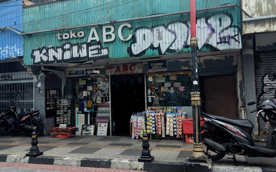 Toko Alat Tulis dan Lukis Legenda di Bogor: Toko ABC yang Sudah Berdiri Sejak 1985!