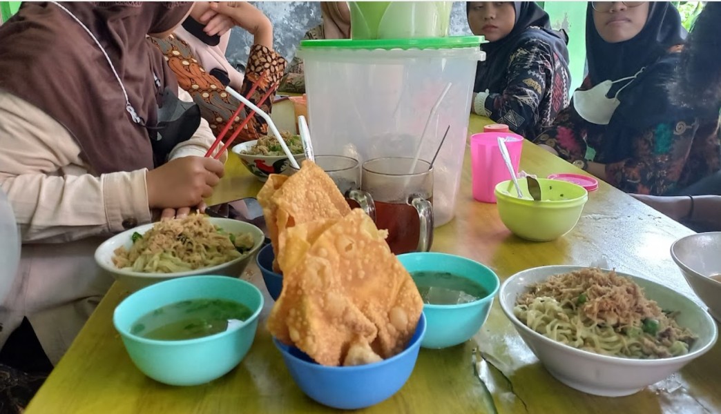 Mie Ayam Bang Mail di Semarang Ini Naik Daun di Kalangan Mahasiswa, Murah dan Enak Pol