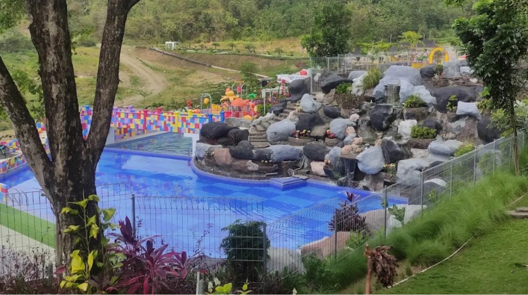 Wisata di Kabupaten Brebes Ini Lagi Viral Banget, Banyak Wahana Bermain Seperti Kolam Renang, Kereta Anak hingga Playground