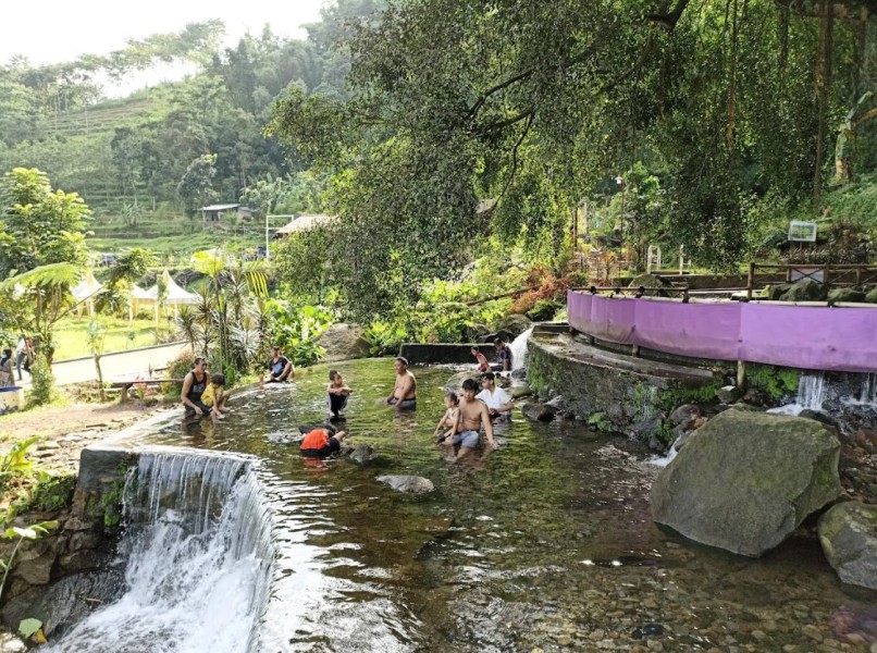 Liburan Low Budget yang Dinobatkan Sebagai Desa Wisata Terbaik untuk Keluarga di Jawa Timur Hanya di Wisata Sawah Sumber Gempong