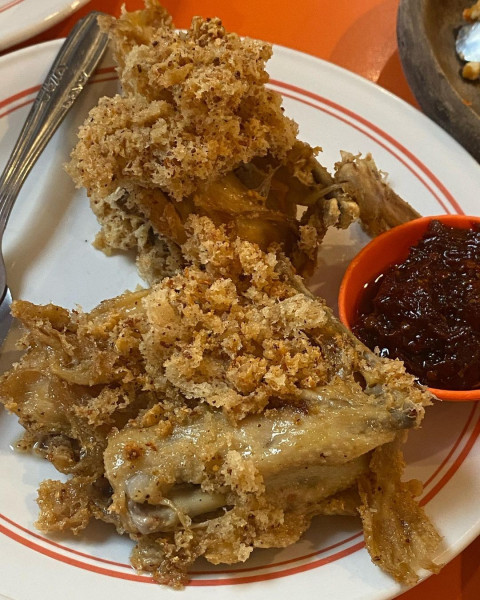 5 Rekomendasi Restoran Ayam Goreng Paling Favorit di Jakarta, Ada yang Sudah Eksis Sejak 1972