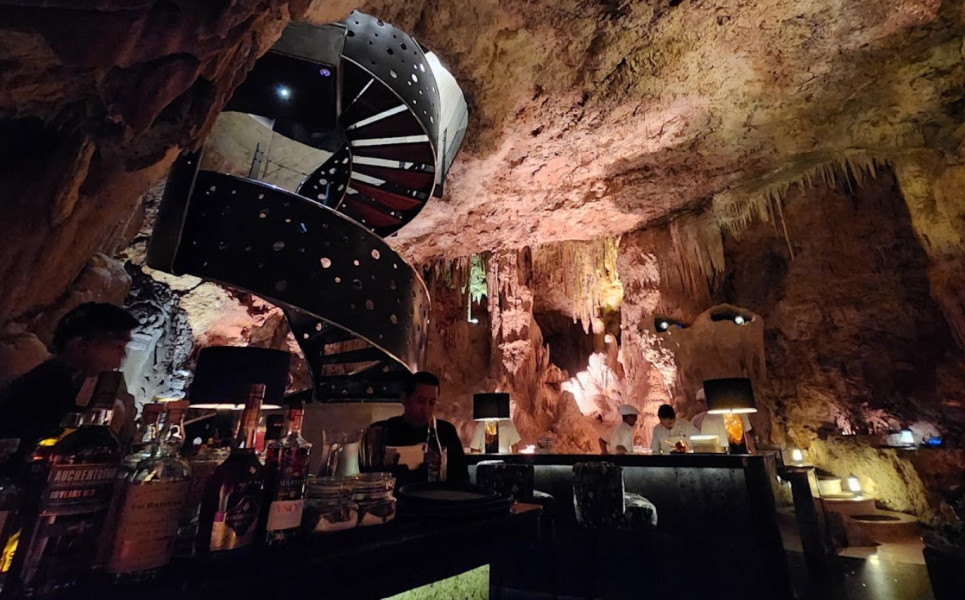 Wisata Unik Ini Sajikan Pengalaman Fine Dining di Dalam Goa, Ini Resto The Cave Bali Layak Mendapat Bintang Michelin