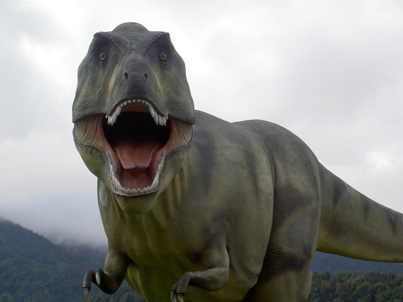 Taman Dinosaurus di Tengah Kota Bandung, Kamu Bisa Ajak Anak Lihat T-rex Berjalan