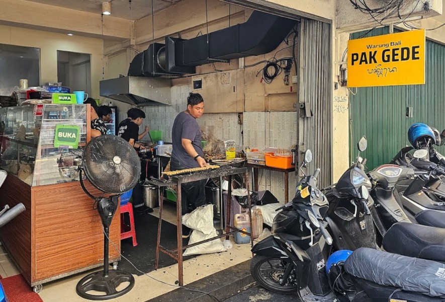 Kuliner Viral Nasi Bali Halal Paling Hits di Jaksel, Porsi Wareg Harga Murce