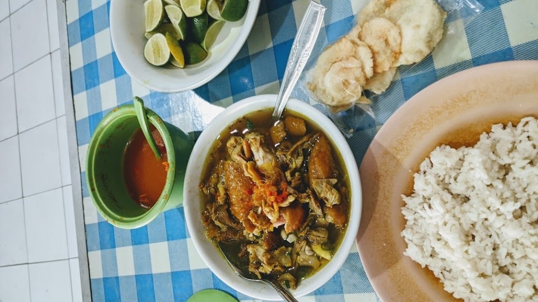 Soto Ayam Kampung Bojonegoro di Bogor, Ludes 400 Mangkok Sehari, Cuma Rp15.000!